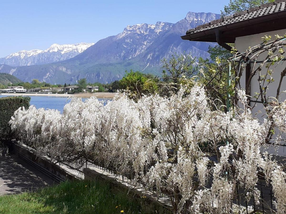 La Perla Del Lago Lägenhet Calceranica al Lago Exteriör bild