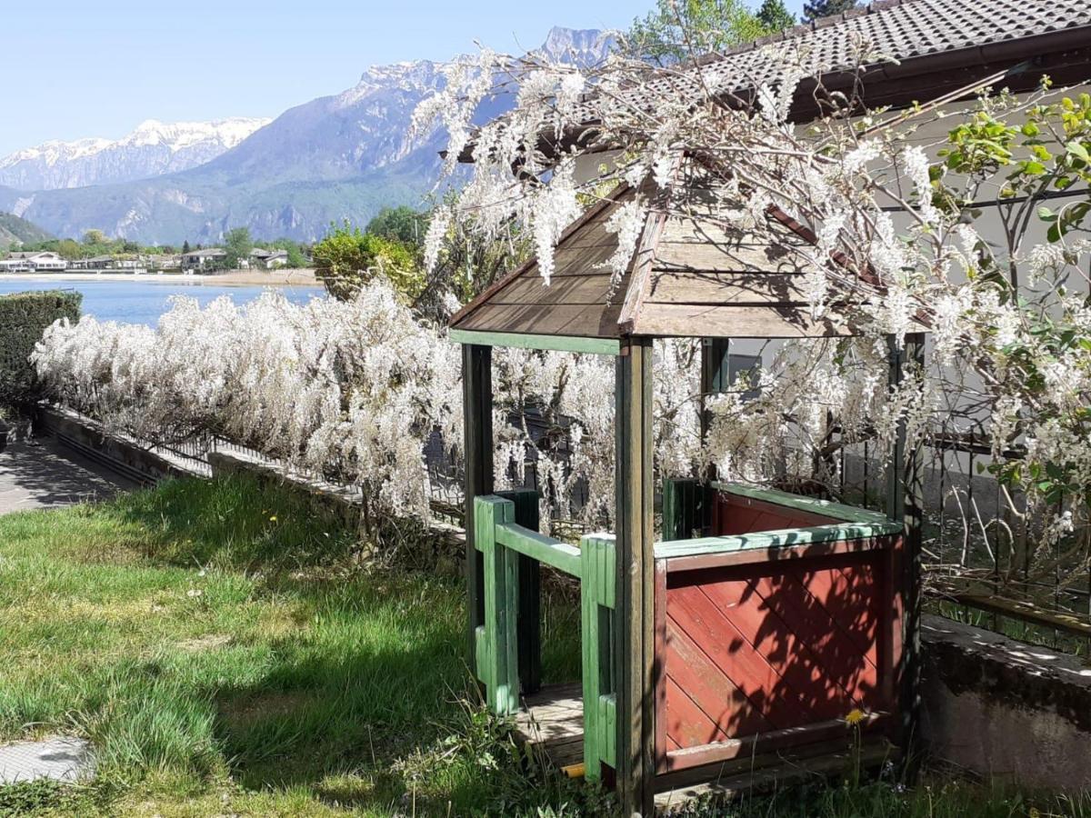 La Perla Del Lago Lägenhet Calceranica al Lago Exteriör bild