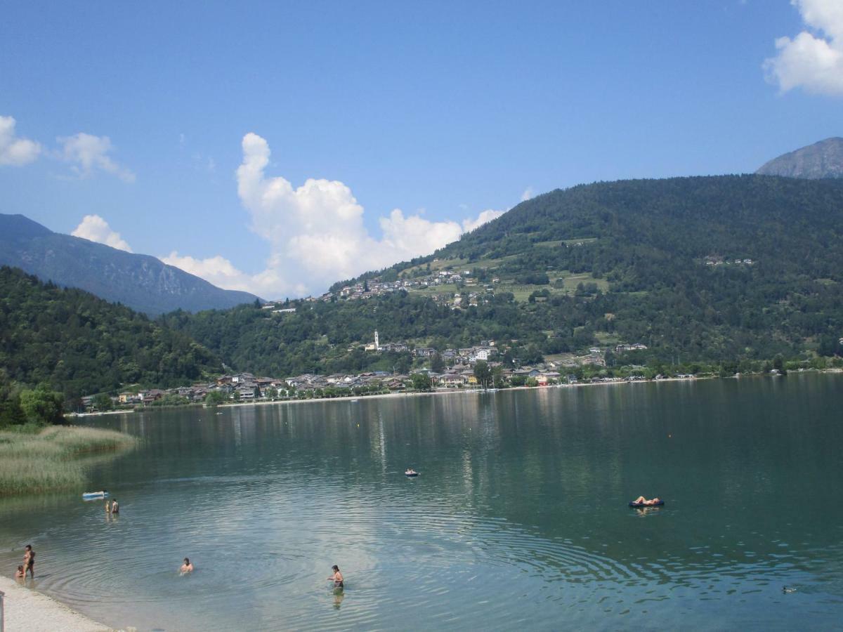 La Perla Del Lago Lägenhet Calceranica al Lago Exteriör bild