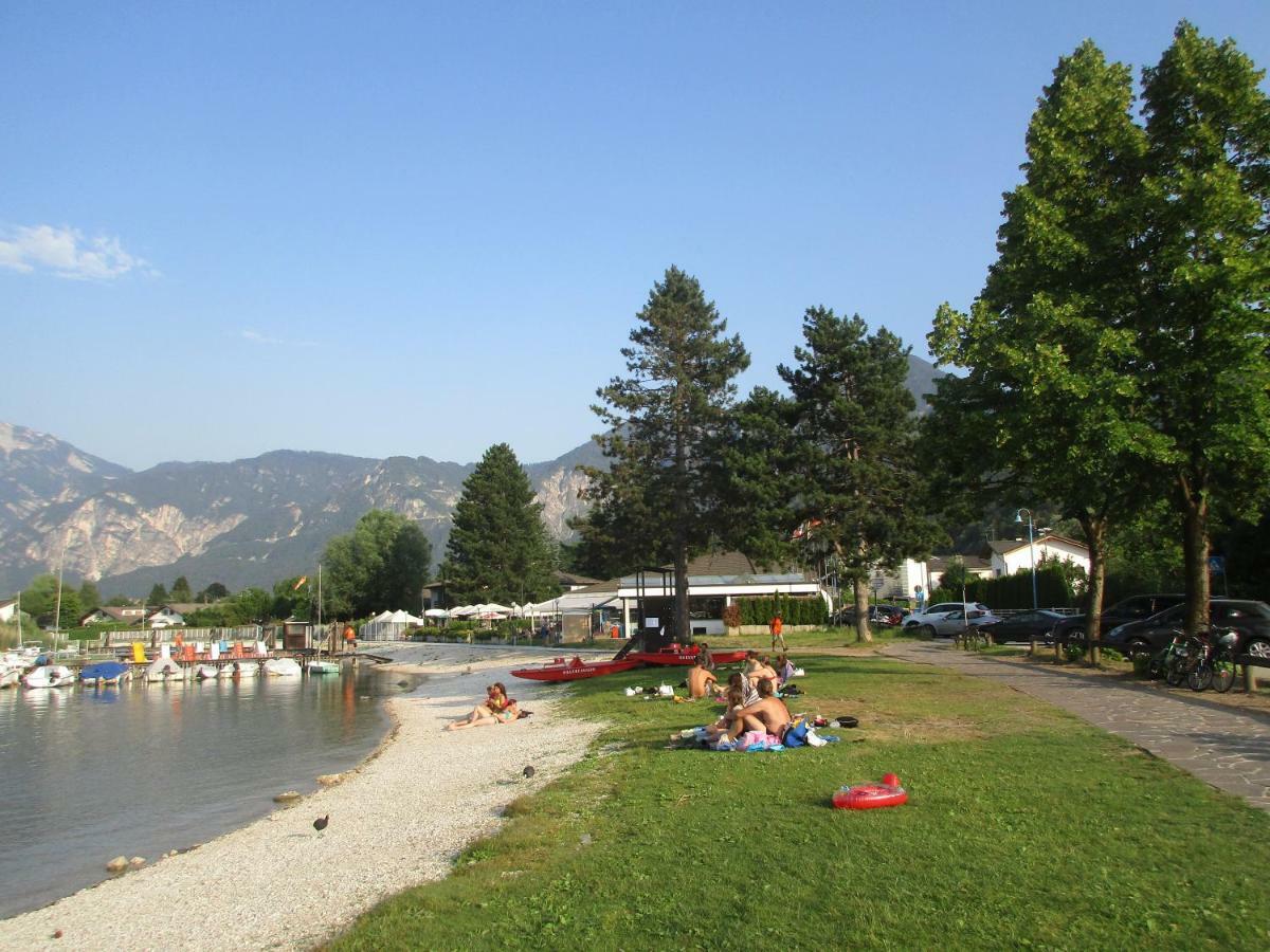 La Perla Del Lago Lägenhet Calceranica al Lago Exteriör bild